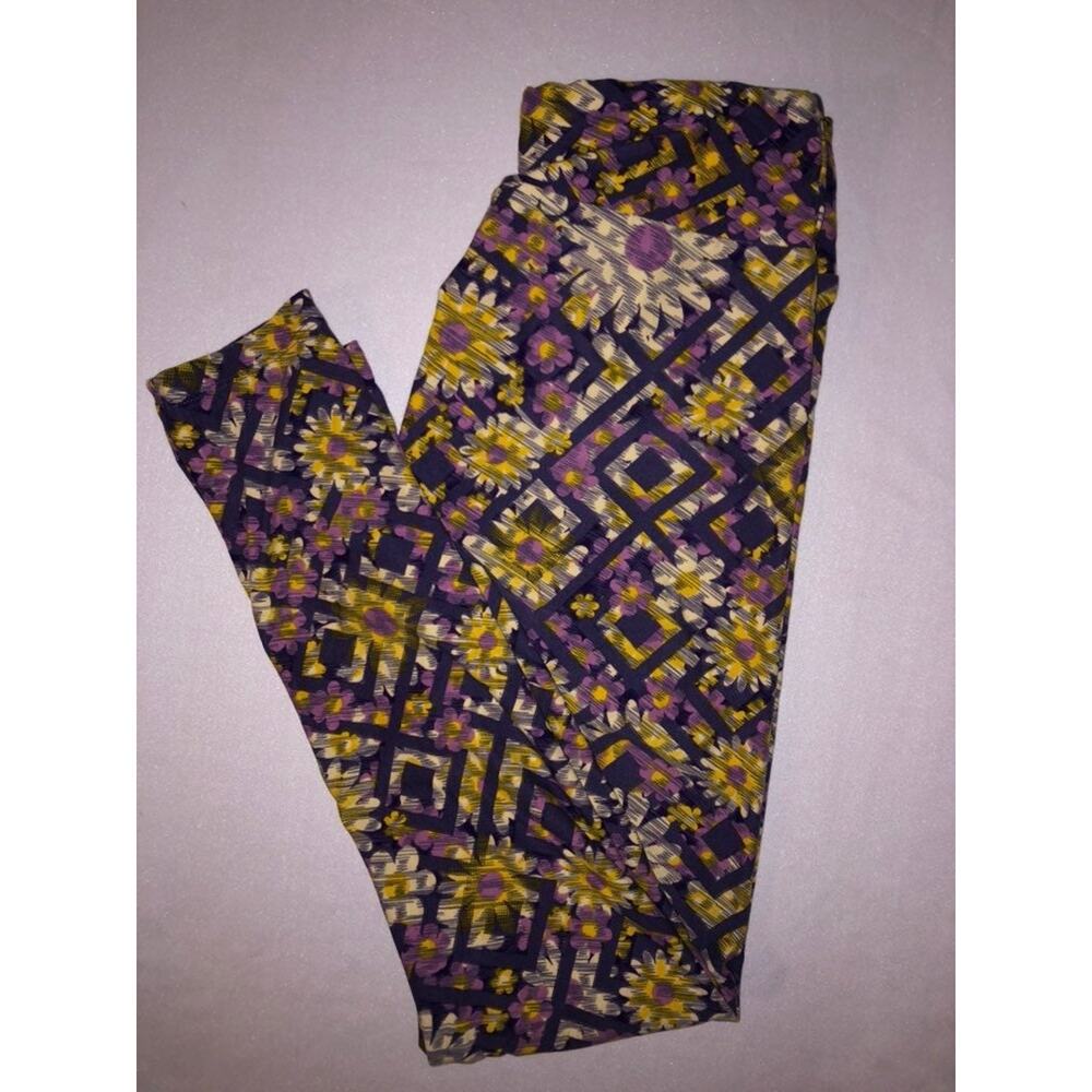 NWOT LuLaRoe Leggings  Daisy OS